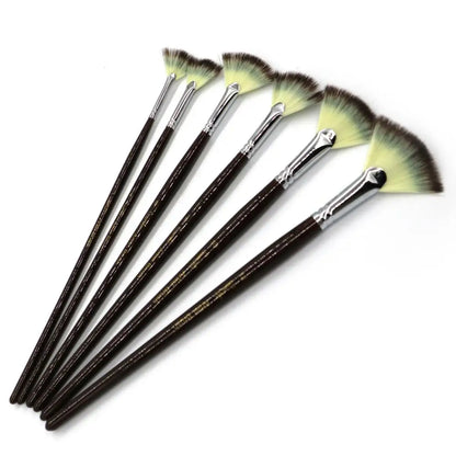 FanBrushPro – 6-Piece Fan-Shaped Nylon Hair Paint Brush Set