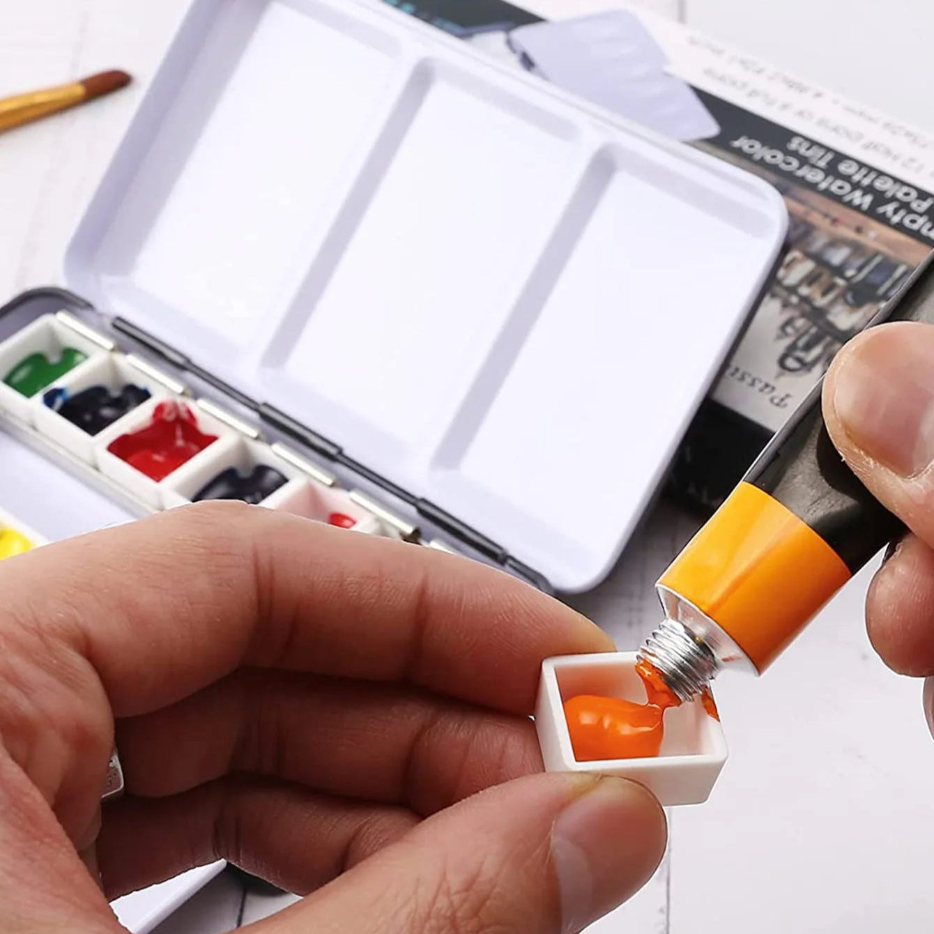 ColorVault – Watercolor Tin Palette Box