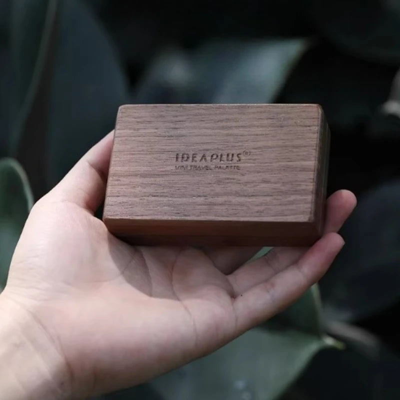 ColorNomad – Portable Solid Wood Paint Box