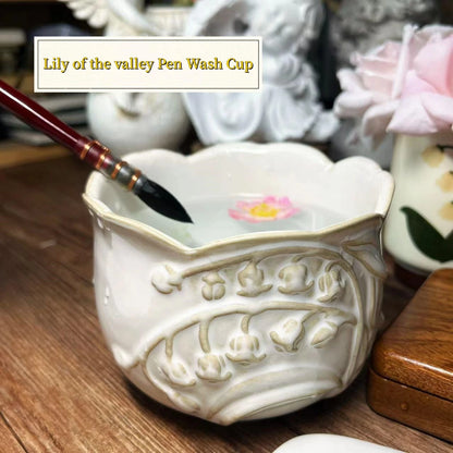 LilyBrush – Vintage Ceramic Pen & Brush Wash Cup